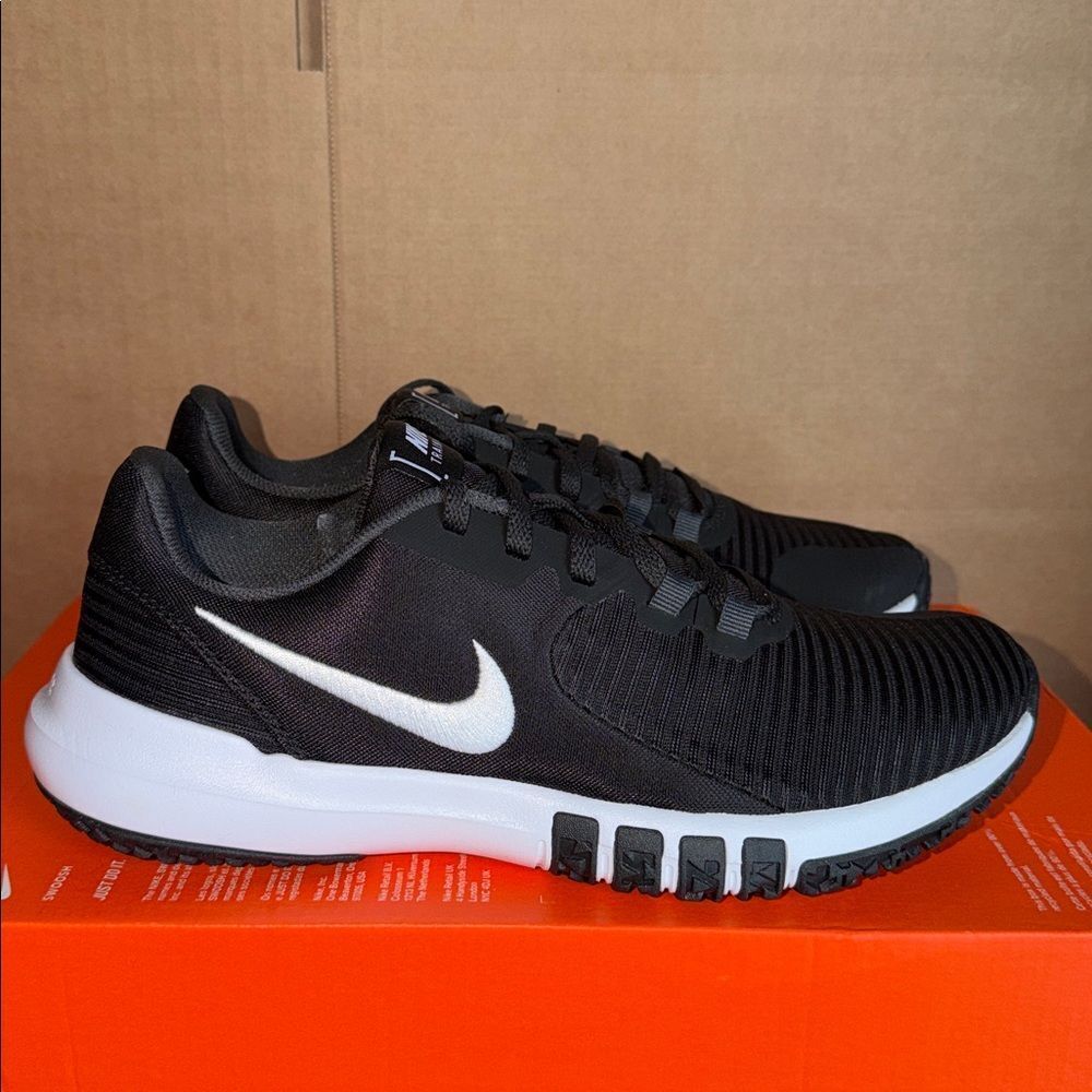 Nike Flex Control 4 Black White CD0197-002 Men’s Size 7